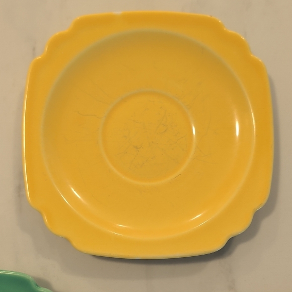 Colorful Square Plates Set - Picture 8 of 9